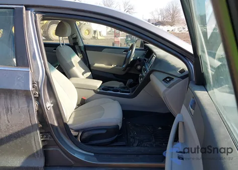 2018 Hyundai Sonata Se z USA, uszkodzony, nr VIN 5NPE24AF6JH701169